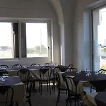Oasis Park Hotel 3*