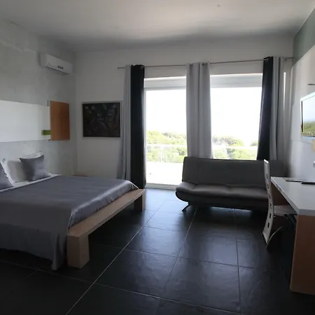 Oasis Park Hotel