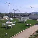 Oasis Park Hotel 3*