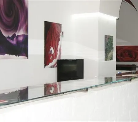 Oasis Park Hotel 3*